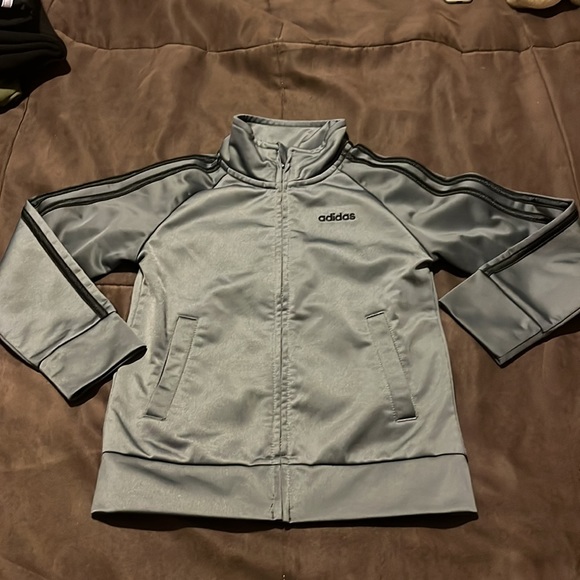Kids Grey adidas sweatsuit - Picture 2 of 3